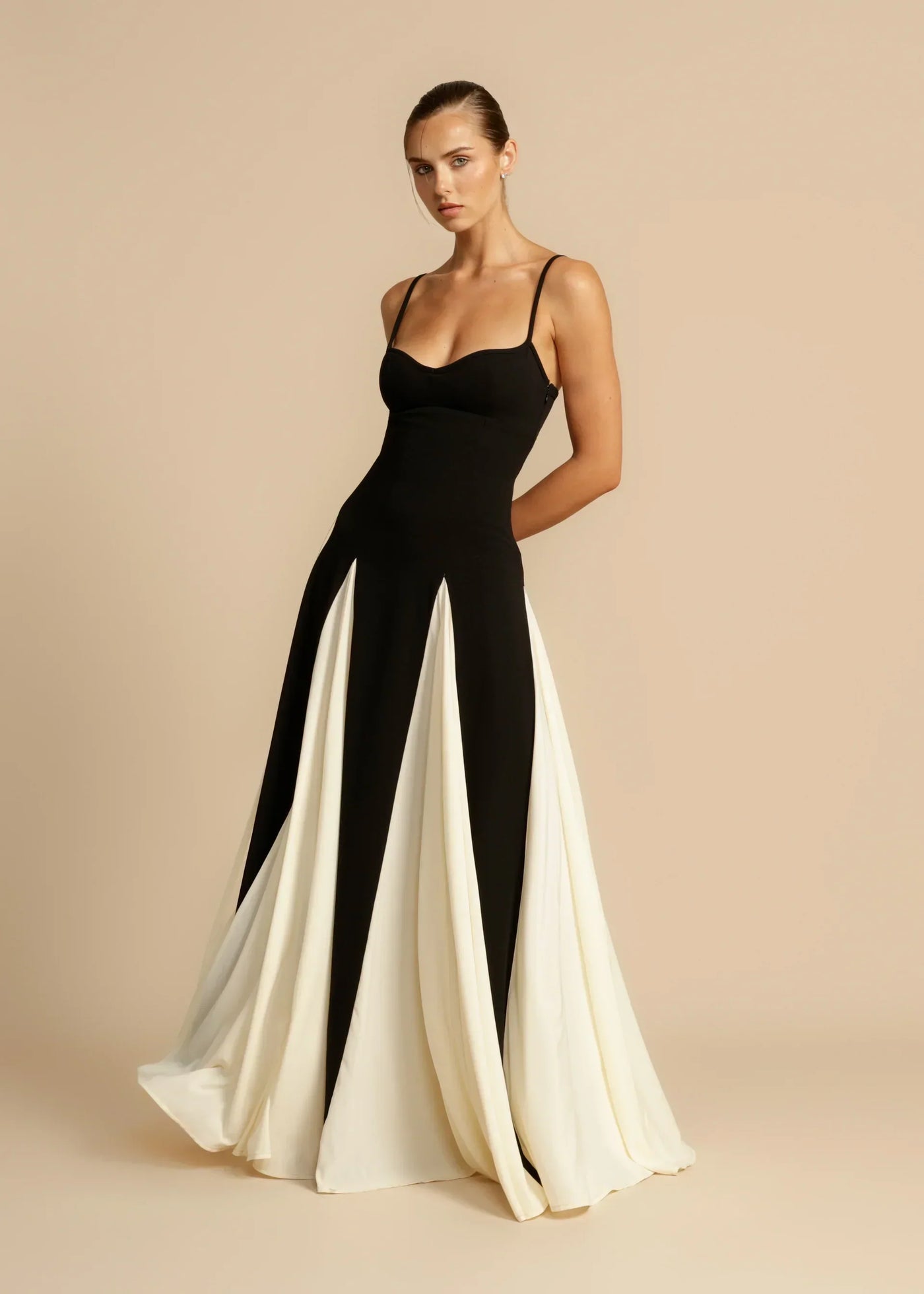 Livia | Flora Elegant Dress
