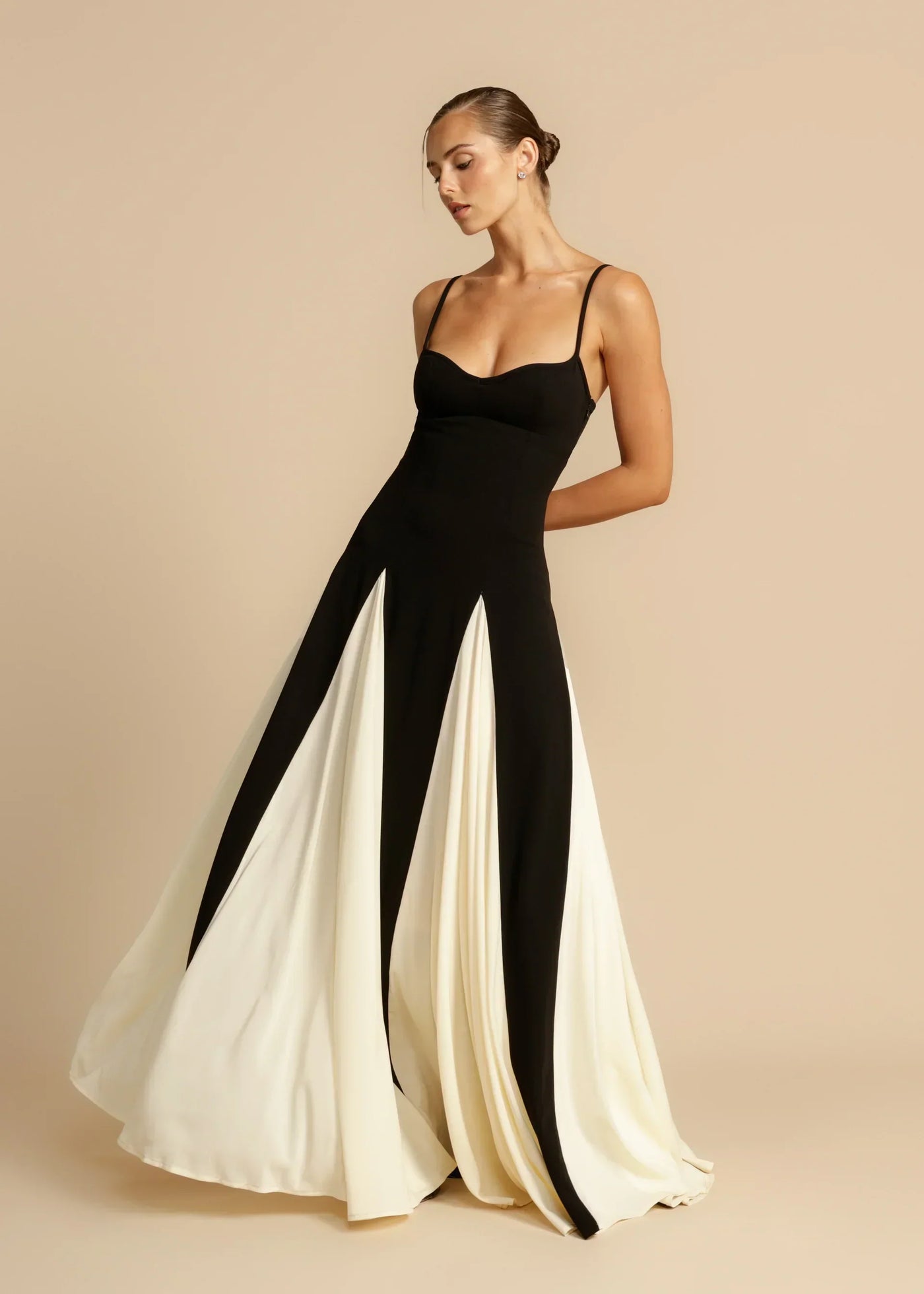 Livia | Flora Elegant Dress